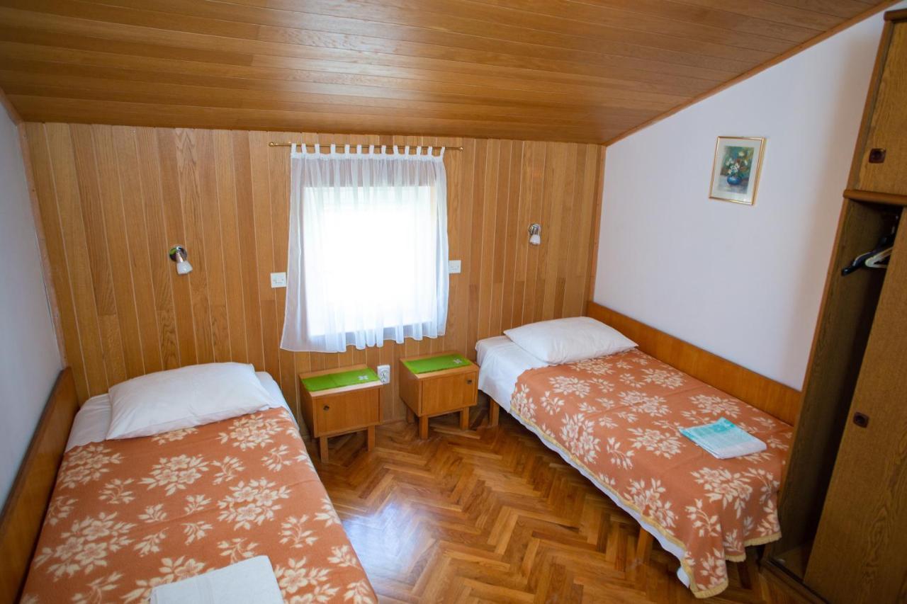 Apartments & Rooms Peranic نوفاليا المظهر الخارجي الصورة