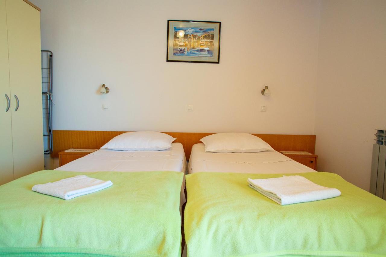 Apartments & Rooms Peranic نوفاليا المظهر الخارجي الصورة
