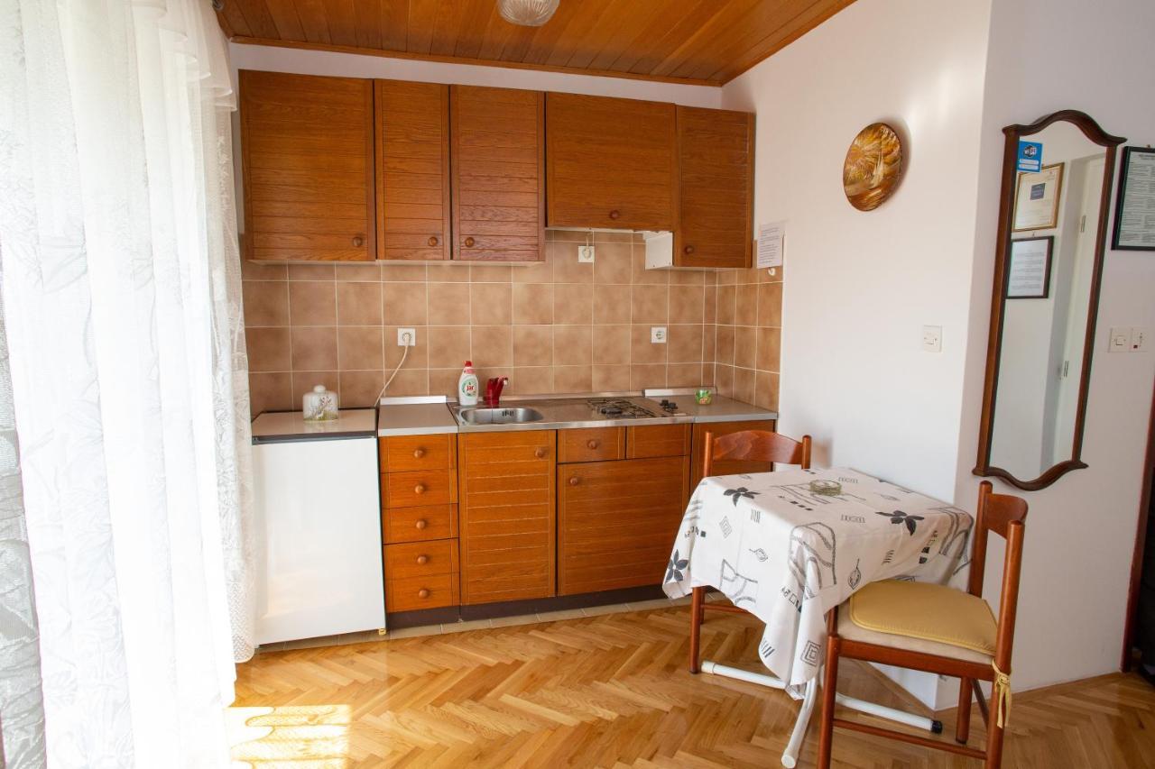 Apartments & Rooms Peranic نوفاليا المظهر الخارجي الصورة