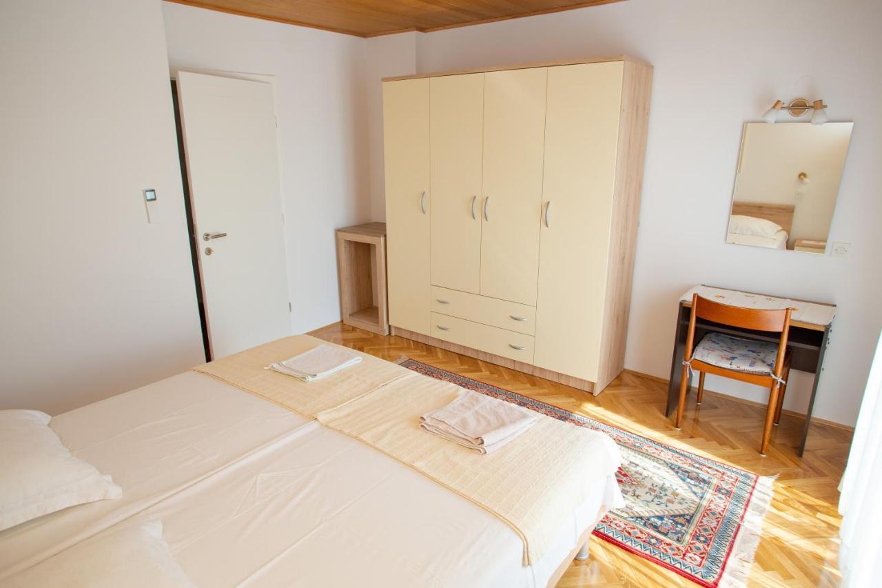 Apartments & Rooms Peranic نوفاليا المظهر الخارجي الصورة