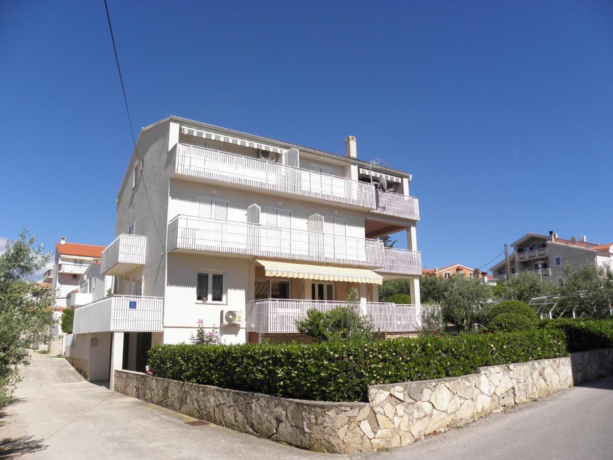 Apartments & Rooms Peranic نوفاليا المظهر الخارجي الصورة