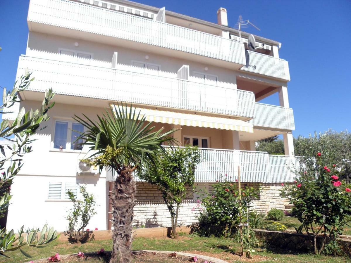 Apartments & Rooms Peranic نوفاليا المظهر الخارجي الصورة