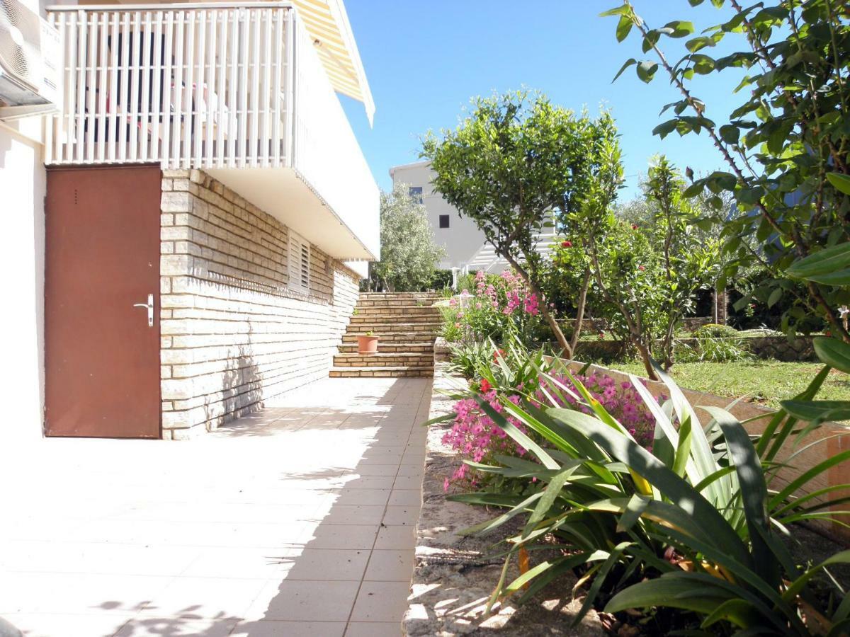 Apartments & Rooms Peranic نوفاليا المظهر الخارجي الصورة