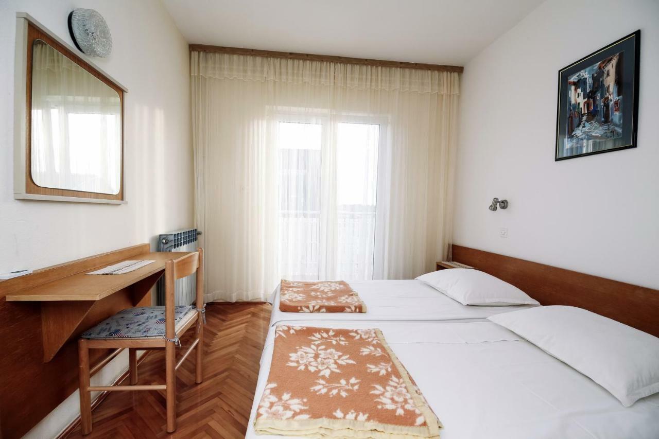 Apartments & Rooms Peranic نوفاليا المظهر الخارجي الصورة
